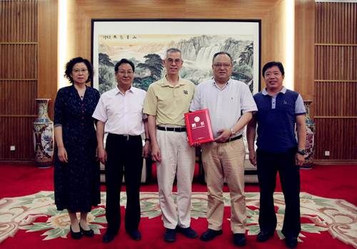 说明: http://www.peczzu.edu.cn/__local/1/3D/1E/F178180CB9A70D78E9C971C0177_06020919_1CCA3.jpg