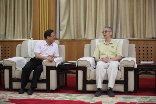 说明: http://www.peczzu.edu.cn/__local/6/6D/C8/FDFA16809217BB03C7791526394_0B6C5686_14F74.jpg